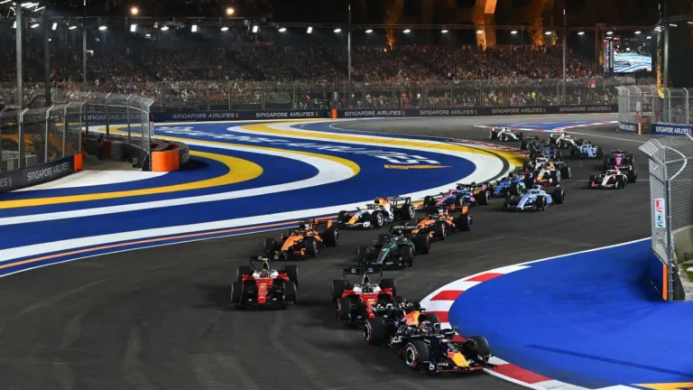 Max Verstappen domina GP de Singapura e amplia sequência de vitórias na Fórmula 1
