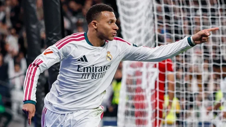 Mbappé comanda goleada do Real Madrid sobre o Sevilla no Espanhol