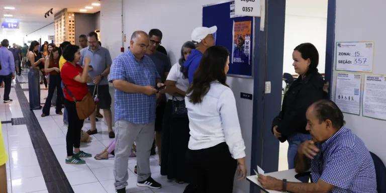Milhares de eleitores têm locais de votação alterados para o segundo turno