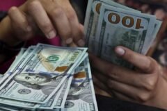 Moeda americana encerra cotada a R$ 5,44 e bate recorde semanal de valorização desde 2008