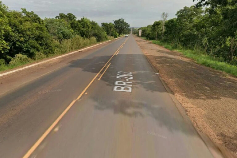 Motociclista morre em colisão frontal com ambulância na Br-262 em Mato Grosso do Sul