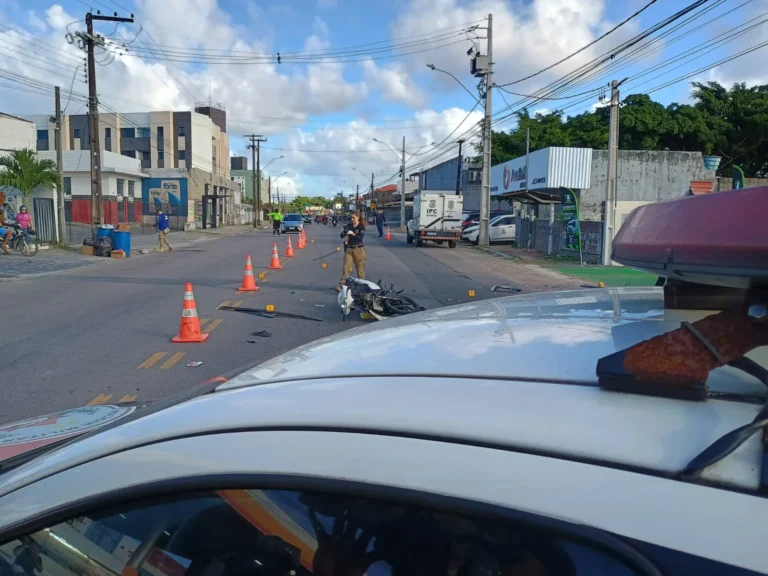 Motorista envolvido em acidente fatal com motociclista se entrega à polícia em João Pessoa