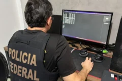 Operação da Polícia Federal mira esquema de internet ilegal no Rio