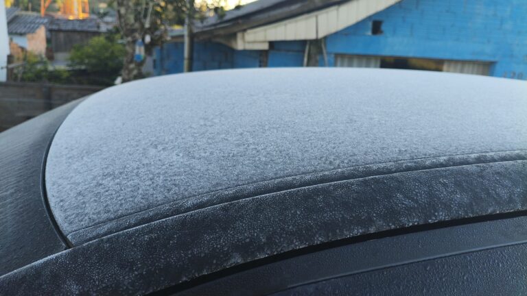 Paraná amanhece com frio intenso e geadas, mas semana terá virada drástica com temporais