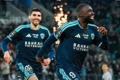 Paris supera o Rennes por 4 a 3 em duelo eletrizante pela Ligue 1