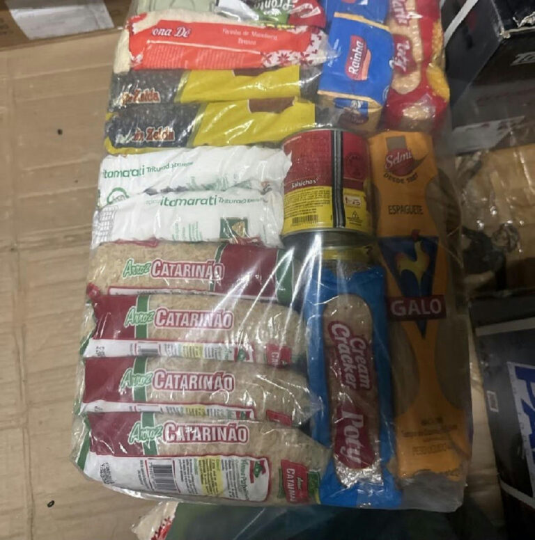 Polícia Federal apreende cestas básicas e cadeiras de rodas em operação contra compra de votos