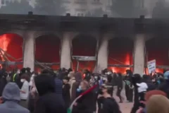 Posto de turismo de Lyon é incendiado durante onda de protestos na França