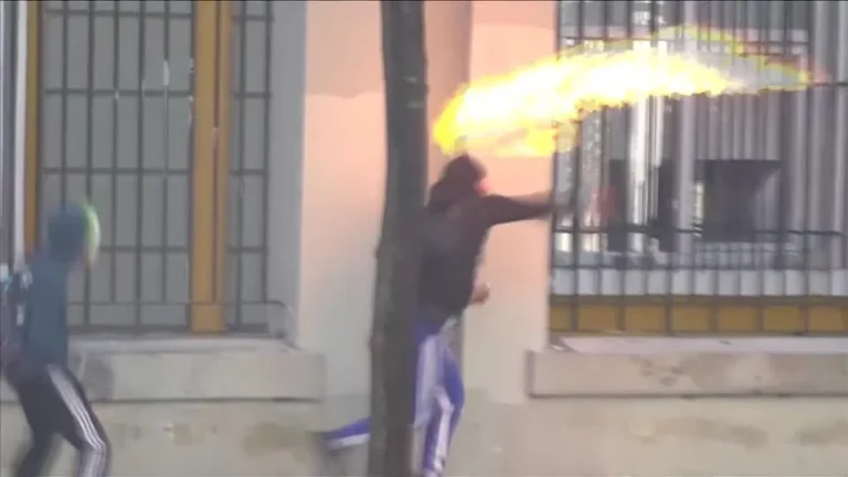 Protestos na Albânia entram no quinto dia com confrontos e uso de coquetéis molotov