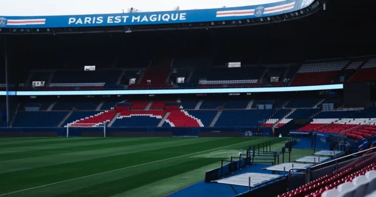 PSG e barcelona duelam na frança pela terceira rodada da liga dos campeões