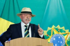 PT recorre ao TSE contra Meta por suposto favorecimento de Flávio Bolsonaro na campanha de Lula