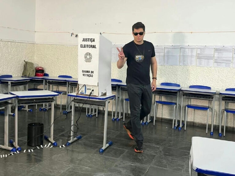 Renato Gomes vota em Campo Grande e critica decisões da Justiça Eleitoral sobre sua campanha