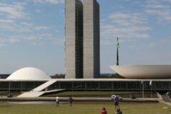 Senado articula calendário especial para acelerar votação do fim da escala 6x1
