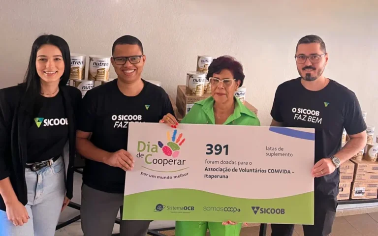 Sicoob doa 391 latas de suplemento para pacientes com câncer em Itaperuna