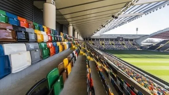 Udinese e Lecce duelam pelo Campeonato Italiano com transmissão ao vivo