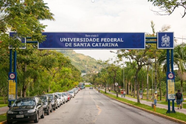 UFSC lança edital com cinco mil vagas para transferência e retorno de alunos no início de 2027