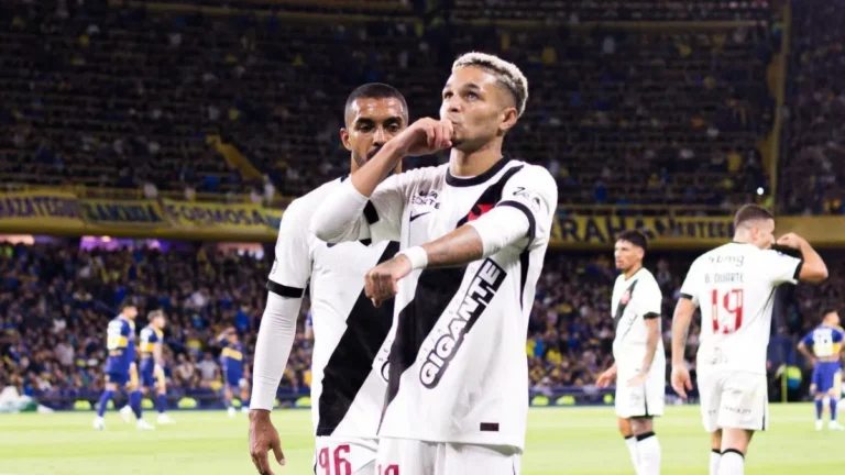 Vasco vence Boca Juniors na Bombonera e abre vantagem na semifinal da Sul-americana