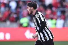 Virose tira Benjamín Rollheiser do clássico entre Santos e São Paulo