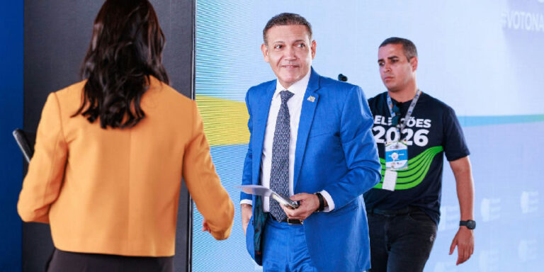 Votação no Paraná mantém normalidade mesmo com queda de energia em 94 municípios