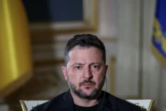 Zelensky acusa Trump de erro grave ao suspender sanções contra a Rússia