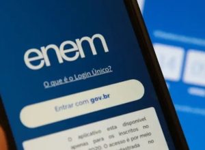Estudantes devem contestar resultado do pedido de isenção da taxa no site do Inep  • MEC/Div...