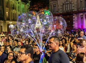 © HANS VON MANTEUFFEL