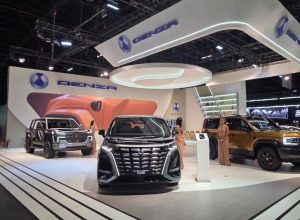 Estande da Denza, nova marca de luxo da BYD no Salão do Automóvel 2025  • Thiago Ventura/CNN...