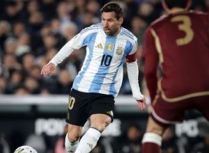 Messi é o capitão da Seleção Argentina  • @Argentina