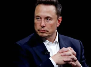 Elon-Musk-1-tri-712x370.jpeg
