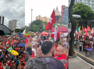 Da esquerda para a direita: manifestação em Brasília, Belo Horizonte e Belém  • Foto 1: CN...