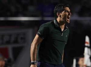Abel Ferreira durante São Paulo x Palmeiras pelo Brasileirão  • Cesar Greco/Palmeiras/by Canon