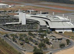 Aeroporto de Confins interrompe atividades devido a falha na pista
