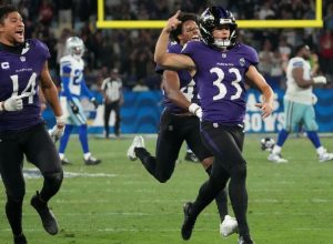 Baltimore Ravens vencem Dallas Cowboys no Maracanã com chute decisivo no último segundo