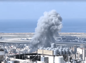Explosões atingem sul de Beirute; aviões decolam de aeroporto próximo  • REUTERS