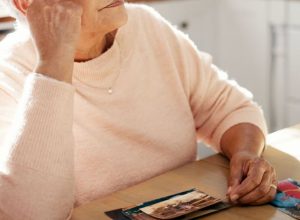 A introspecção e a responsabilização são passos fundamentais para os membros de uma família...