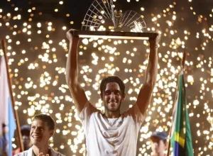 Tomás Martín Etcheverry comemora título do Rio Open 2026  • Divulgação/ATP