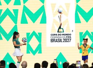 Fifa lançou oficialmente a marca da Copa do Mundo Feminina de 2027, que será realizada no Brasi...