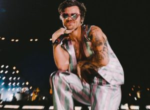 Harry Styles está de volta com novo álbum “Kiss All the Time. Disco, Occasionally”, no dia ...
