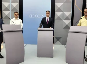 Quatro candidatos ao Senado no Acre faltam a debate realizado pela Rede Amazônica