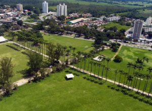 São José dos Campos preserva características interioranas enquanto abriga um importante polo t...