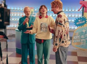 Taylor Swift em novas imagens do vídeo clipe de "Opalite"  • Instagram/Taylor Swift