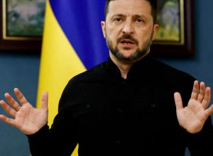 Zelensky: ataque à instalação de combustível nuclear é "extremamente vil"  • REUTERS/Thom...